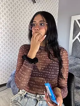 Snapshot of BabyLuli_Pink chatting on April 2026 05:03:01 PM BabyLuli Pink online show from April 2026 05:03:01 PM