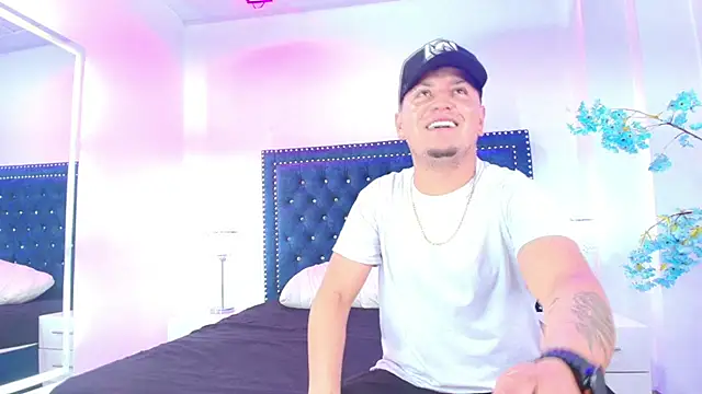 Tata and damian online show from April 2026 04:02:02 AM