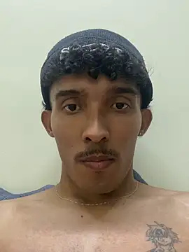 Snapshot of MavyFF chatting on April 2026 04:28:01 AM MavyFF online show from April 2026 04:28:01 AM