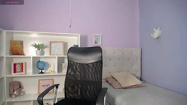 velveth noir online show from April 2026 01:50:02 PM