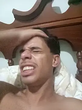 Snapshot of raiotrajado chatting on April 2026 04:15:02 AM raiotrajado online show from April 2026 04:15:02 AM