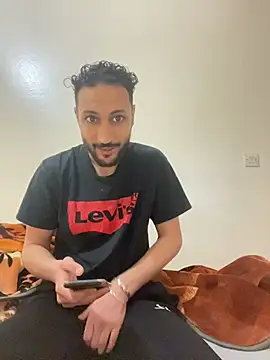 Snapshot of legende59 chatting on April 2026 12:10:01 PM legende59 online show from April 2026 12:10:01 PM