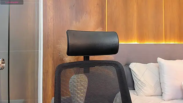 Snapshot of _Megan_Angel_ chatting on April 2026 03:24:02 PM Megan Angel online show from April 2026 03:24:02 PM