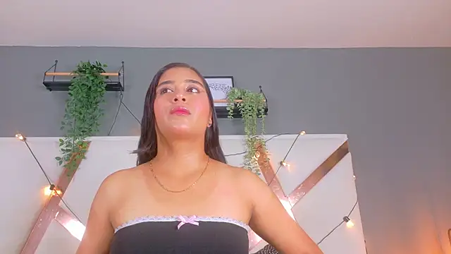 LeslyTaylor  online show from April 2026 07:51:02 PM