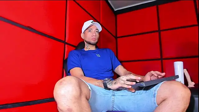 Daniel huge22 online show from April 2026 01:40:01 PM