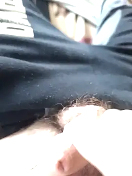 Snapshot of zsolt1910 chatting on April 2026 05:04:02 PM zsolt1910 online show from April 2026 05:04:02 PM