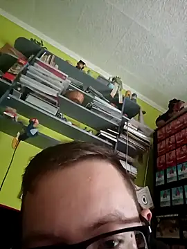 Snapshot of zsolt1910 chatting on April 2026 09:18:01 AM zsolt1910 online show from April 2026 09:18:01 AM