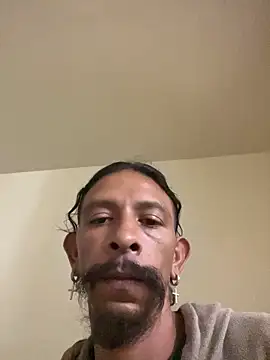 Snapshot of HDGarc chatting on April 2026 03:20:02 AM HDGarc online show from April 2026 03:20:02 AM