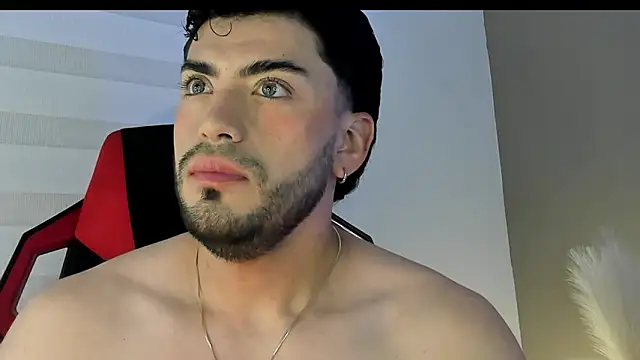 Snapshot of Alexander_Diazz chatting on April 2026 01:51:02 PM Alexander Diazz online show from April 2026 01:51:02 PM