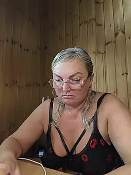 White-Chocolatte online show from July 2026 03:58:02 PM