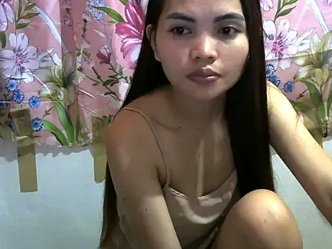 petitegirl123 online show from April 2026 01:11:01 PM