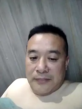 Snapshot of LL-2026xxx chatting on April 2026 03:03:02 PM LL-2026xxx online show from April 2026 03:03:02 PM