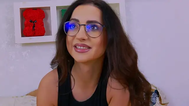 Snapshot of KarolDolly05 chatting on April 2026 02:24:01 PM KarolDolly05 online show from April 2026 02:24:01 PM