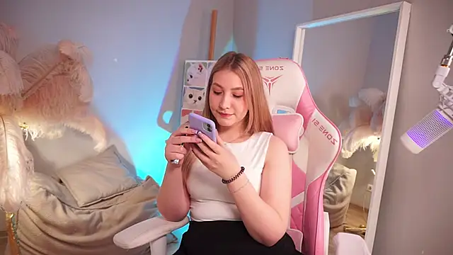 Emilicious online show from April 2026 05:30:01 AM