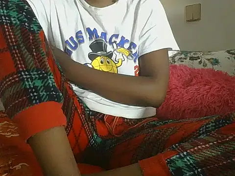 smallmummy02 online show from April 2026 07:47:01 AM