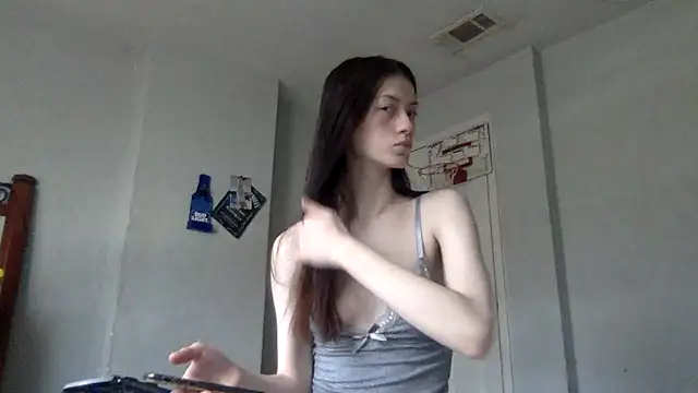 Snapshot of Munchkinbaby72318 chatting on May 2026 06:58:01 PM Munchkinbaby72318 online show from May 2026 06:58:01 PM