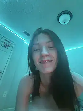 Snapshot of Munchkinbaby72318 chatting on June 2026 01:52:01 AM Munchkinbaby72318 online show from June 2026 01:52:01 AM