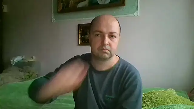 Snapshot of Luceriusbigass chatting on December 2024 01:40:01 PM Luceriusbigass online show from December 2024 01:40:01 PM