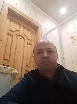 Snapshot of Luceriusbigass chatting on December 2024 03:29:02 AM Luceriusbigass online show from December 2024 03:29:02 AM