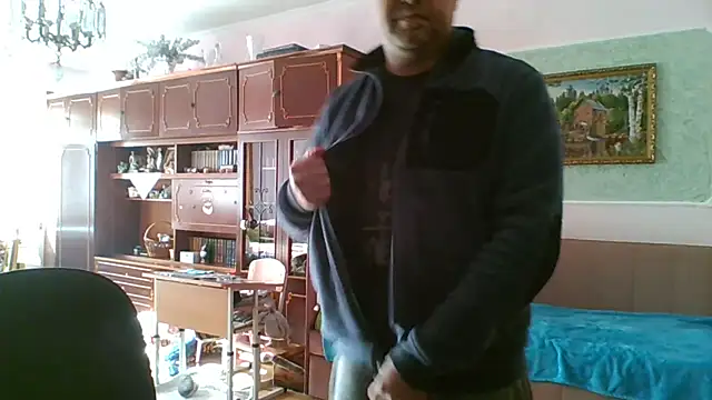 Snapshot of Luceriusbigass chatting on February 2025 12:16:02 PM Luceriusbigass online show from February 2025 12:16:02 PM