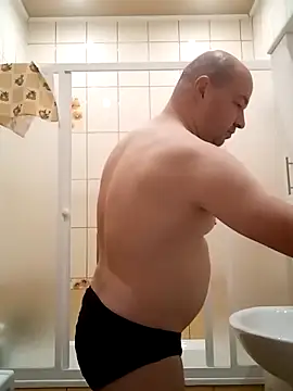 Snapshot of Luceriusbigass chatting on November 2025 03:35:01 PM Luceriusbigass online show from November 2025 03:35:01 PM