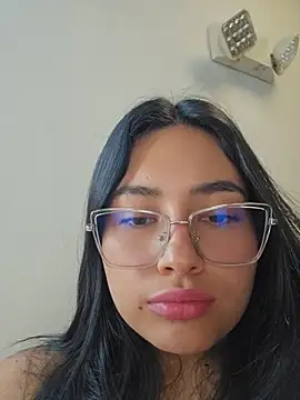 VioletRousee online show from June 2026 04:15:01 PM