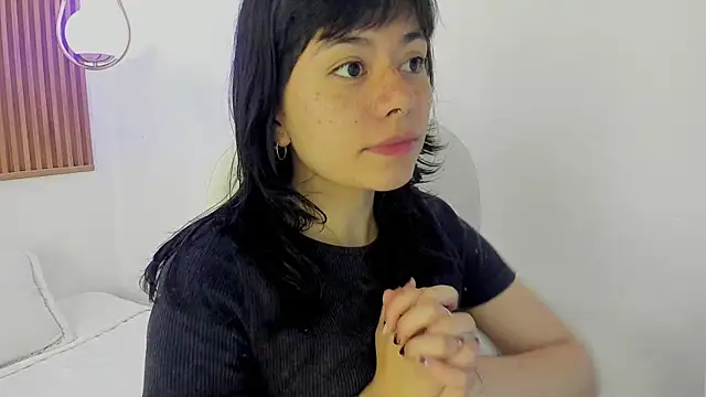 Snapshot of ghostmila chatting on May 2026 01:05:01 PM ghostmila online show from May 2026 01:05:01 PM