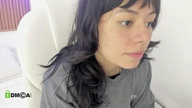 Snapshot of ghostmila chatting on May 2026 04:04:02 PM ghostmila online show from May 2026 04:04:02 PM