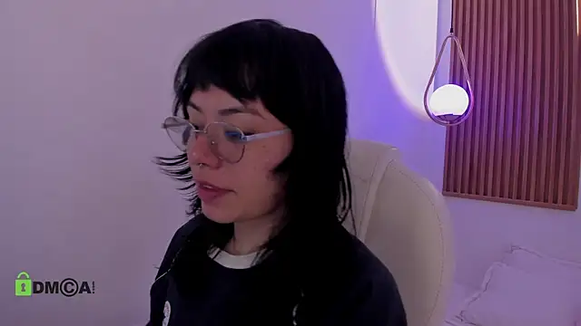 Snapshot of ghostmila chatting on May 2026 01:40:01 PM ghostmila online show from May 2026 01:40:01 PM