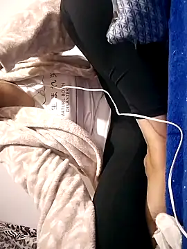 Snapshot of _RazaL_ chatting on April 2026 10:58:01 PM RazaL online show from April 2026 10:58:01 PM