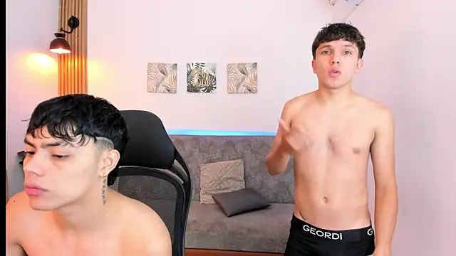 Snapshot of Seductive_BoysW chatting on April 2026 09:09:02 PM Seductive BoysW online show from April 2026 09:09:02 PM