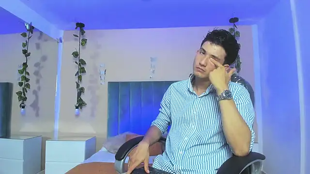 Snapshot of angel_of_sinn chatting on April 2026 04:30:02 AM angel of sinn online show from April 2026 04:30:02 AM