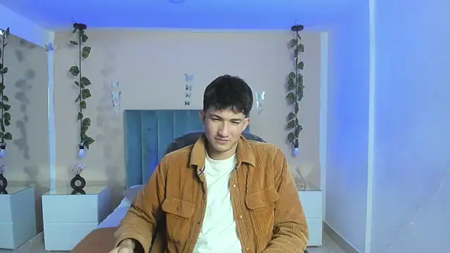 Snapshot of angel_of_sinn chatting on April 2026 03:40:02 AM angel of sinn online show from April 2026 03:40:02 AM