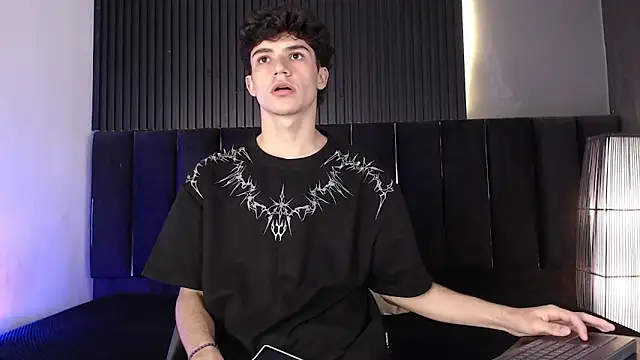 Logan Steel online show from April 2026 04:37:01 AM