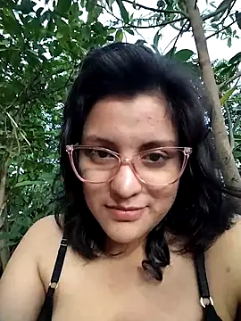 sienna elara online show from April 2026 10:42:02 AM