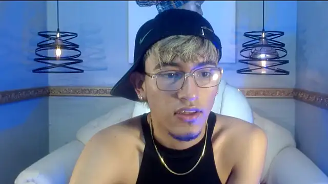 Juan saul1 online show from May 2026 05:54:02 PM