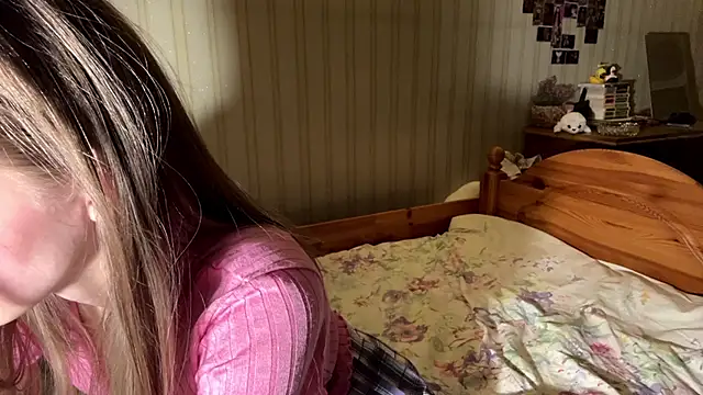 BambiBlush online show from April 2026 02:34:01 PM