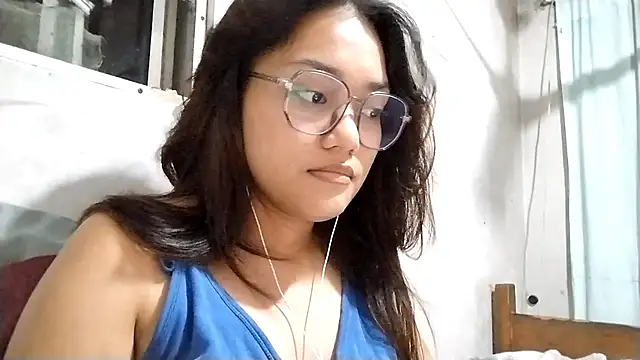 OliviaCarchi online show from May 2026 01:32:02 PM