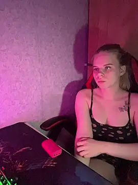 VioletEcho online show from April 2026 08:24:02 PM