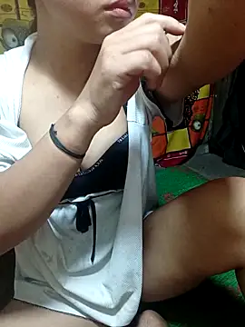 ross001 online show from April 2026 11:49:02 PM