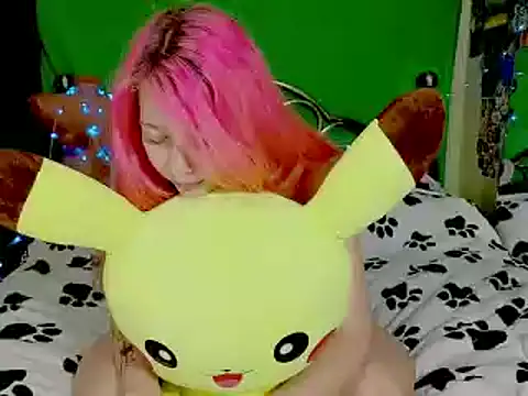 Snapshot of Sansarella chatting on December 2024 08:40:02 PM Sansarella online show from December 2024 08:40:02 PM