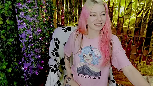 Snapshot of Sansarella chatting on March 2025 06:23:02 PM Sansarella online show from March 2025 06:23:02 PM