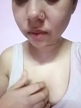 Snapshot of Hot_Soniya_08 chatting on May 2026 07:32:01 PM Hot Soniya 08 online show from May 2026 07:32:01 PM