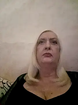 Julia20X online show from April 2026 03:51:01 PM