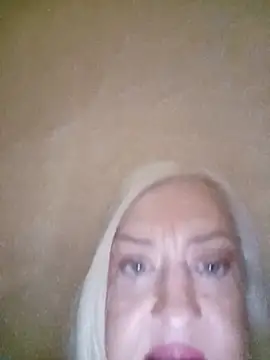 Julia20X online show from June 2026 11:12:02 AM