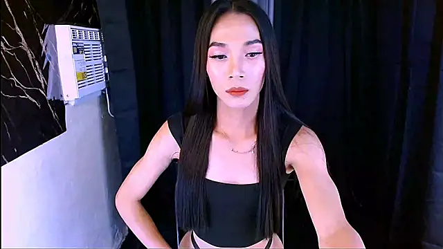 XoTrisha online show from April 2026 02:00:02 PM