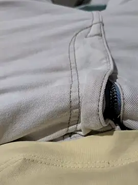 Snapshot of genzzi__ chatting on April 2026 07:49:01 PM genzzi online show from April 2026 07:49:01 PM