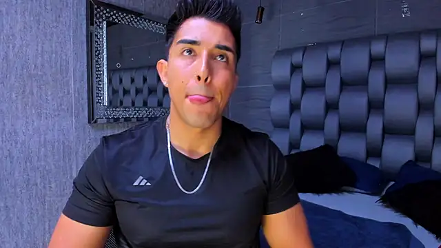 alangreek1 online show from April 2026 11:05:01 PM