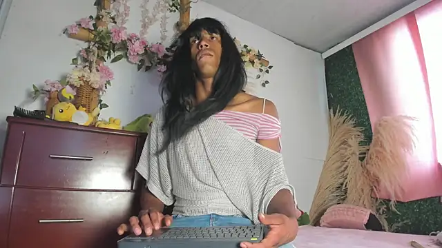 Lexyy lux online show from April 2026 01:29:02 PM