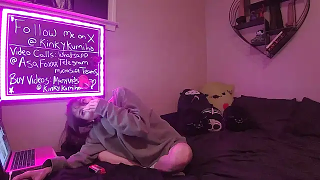 Snapshot of AsaFoXXX chatting on April 2026 05:40:02 PM AsaFoXXX online show from April 2026 05:40:02 PM